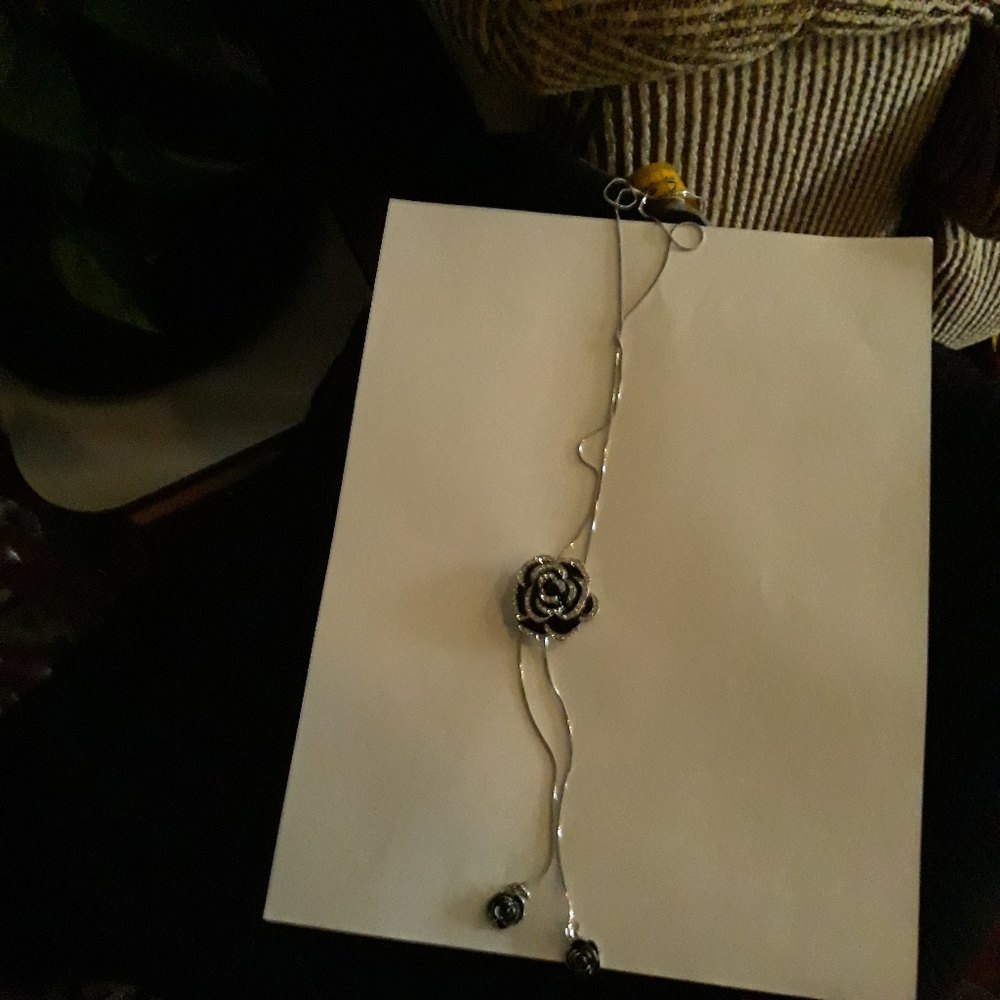 Necklace - Picture 4 of 8